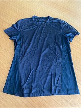 Lululemon Men's Performance Crew Neck Shirt Striped Black M